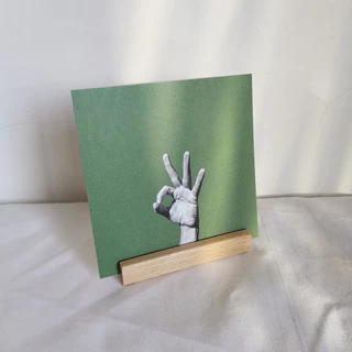 OurHome [พร้อมส่ง] แท่นโชว์การ์ด Wooden card display stand ตกแต่งโต๊ะ คลิปภาพ ของตกแต่งบ้านที่เรียบง่ายและน่ารัก