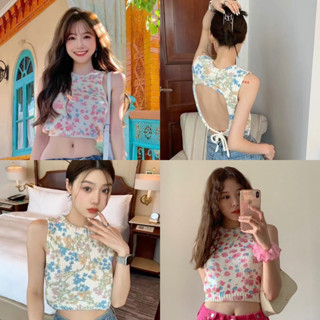 เสื้อครอปแขนกุดเว้าโชว์หลัง ลายดอกไม้ Flower knitting top