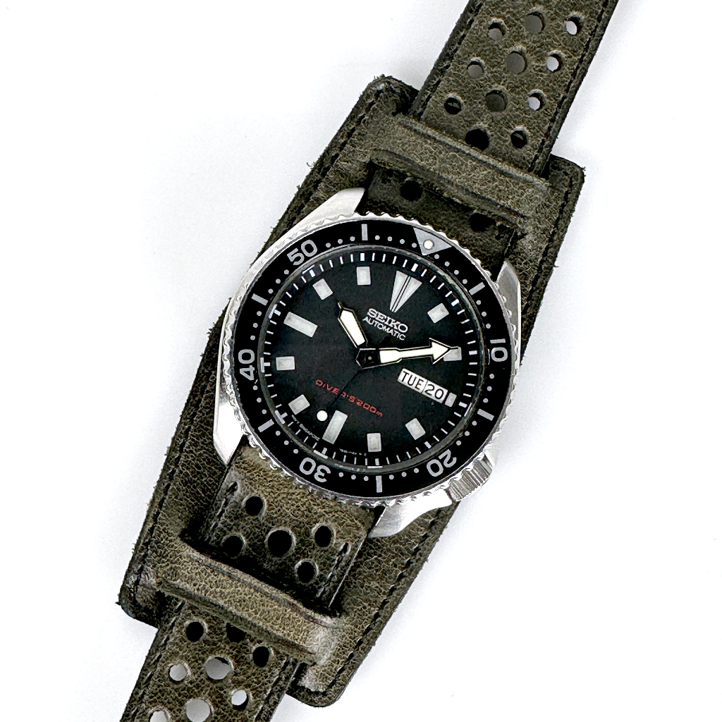 นาฬิกามือสอง SEIKO Divers 200m 7S26-0029 ปี 1990 Automatic Day-Date ขนาดตัวเรือน 42.5 mm. (Pre-owned)