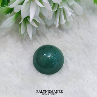 หยกพม่าแท้( Jadeite type A ) ขนาดพลอยประมาณ กว้าง 15 มิล x ยาว 15 มิล x หนา 8.6 มิล สอบถามทางข้อความได้ค่ะ