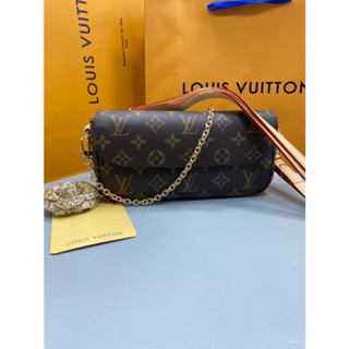 กระเป่าสะพายข้าง  Louis Vuitton งานออริหนังแท้* size 22cm