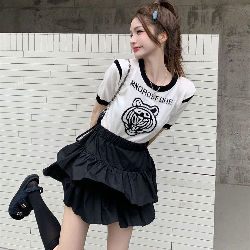 Sugar🌈พร้อมส่ง🌈เสื้อยืดคอกลม แขนสั้น ปักลายเสือ แต่งขอบเท่ๆ(55085)