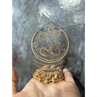พระพิฆเนศตั้งโต๊ะ สแตนดิ้งพระพิฆเนศ สูง 8.5 cm. อะคริลิคทำสี ตามวันเกิด หนา 3 มม.