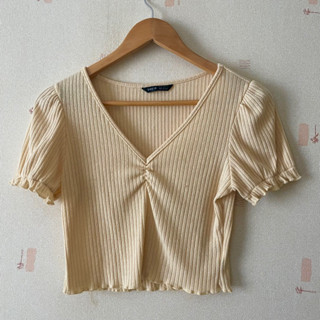 เสื้อครอป SHEIN สีเหลืองพาสเทล Yellow Crop Top (M)