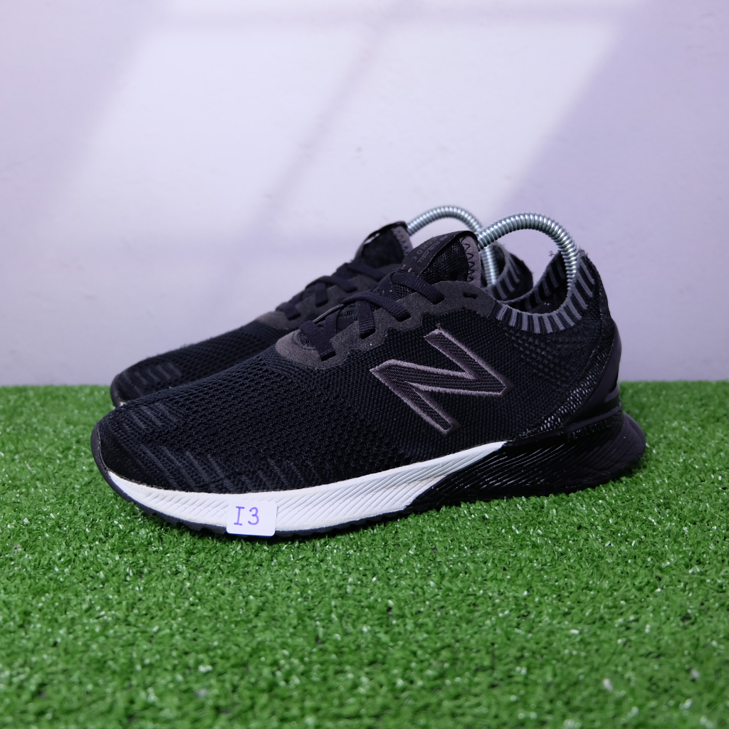 (37.5/24 cm) New Balance FuelCell Echo Running Shoes นิวบาลานซ์มือ2ของแท้💯 รองเท้าผ้าใบวิ่งผู้หญิง
