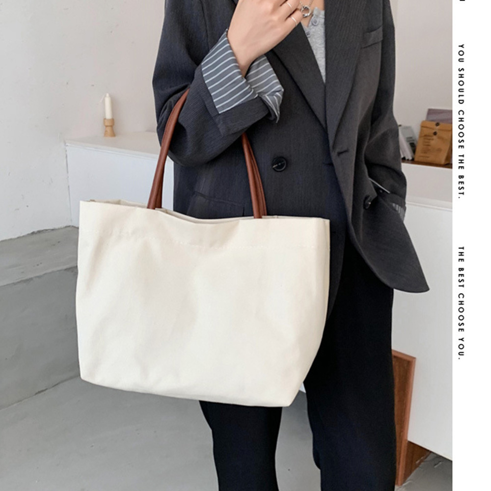 ꕥCatalog Bagꕥ กระเป๋าผ้าสะพายข้างแฟชั่น สีพื้น 2 สี สายกระเป๋าหนัง (04)