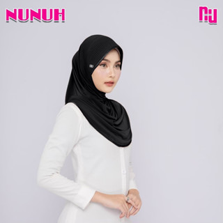 NUNUH CLASSIC ผ้าคลุมฮีญาบแบบสวมสำเร็จคลาสสิค ปัก NU ทรงฟองน้ำตรง(FN-T-NU)