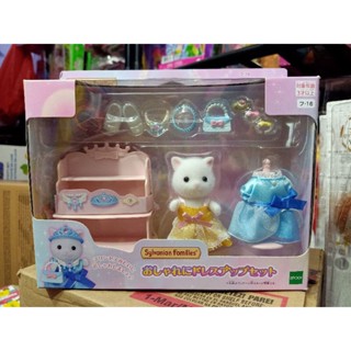 Sylvanian Families รุ่นเซตโต๊ะพร้อมเฟอร์นิเจอร์เพียบๆคะ