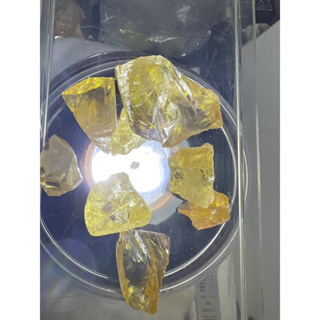 cz canary 200 gram rough stones