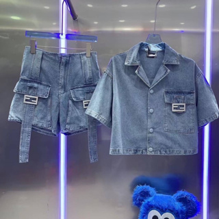 น่าร๊าก FF DENIM SET ปังสุด ชุดเซท เสื้อครอป เสื้อยีนส์ + กางเกงขาสั้น ฟินดิ เฟนดิ