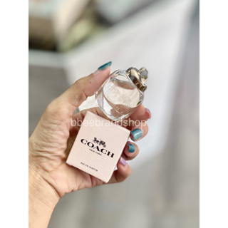 Coach Eau de Perfume กลิ่นหอมชวนหลงใหลเสมือนคุณเป็นเจ้าหญิง เหมาะกับคนที่ชอบน้ำหอมกลิ่นหวานๆ ไม่ซ้ำแบบใคร