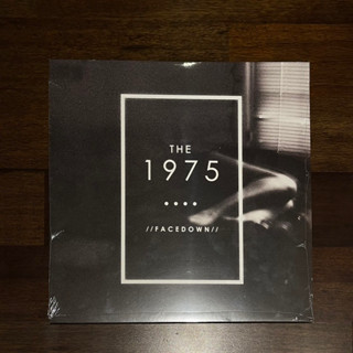 แผ่นเสียง 1975 Facedown Vinyl