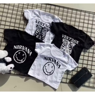 เสื้อครอปสกรีนลายวินเทจ