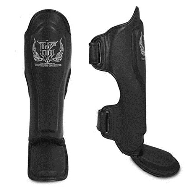 สนับแข้งท็อปคิงส์ สีดำ ป้องกันหน้าแข้ง สำหรับการซ้อม Top King shin guards Black ( S,M,L,XL) New logo