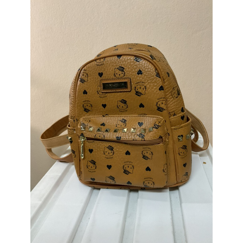 กระเป๋าเป้ Parlontis หนังแท้ งานแท้ แถมผ้าพันหูกระเป๋า1เส้น