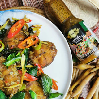 บายศรี ซอสผัดขี้เมา 300 มล. / BYSRI Thai Spicy Stir Fry Sauce 300 ml.
