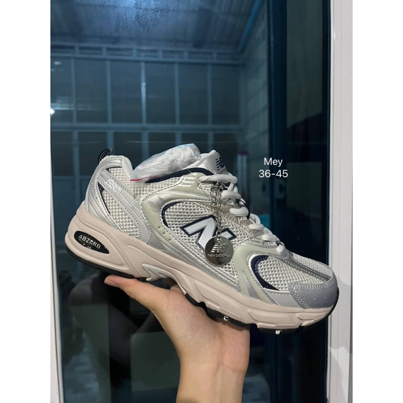 พร้อมส่ง รองเท้าผ้าใบ สินค้าพร้อมส่ง วิ่ง   MR530SG รุ่นฮิต เบามาก ดาราใส่เยอะ