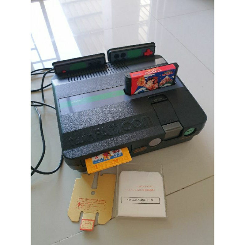 เครื่องเกม Famicom Sharp Twin แท้ เล่นสองระบบดิสและตลับอ่านแผ่นปกติสายพานแท้ใหม่ๆพร้อมตลับแท้มารีโอ้ระบบAV ไฟไทยไมค์ดัว