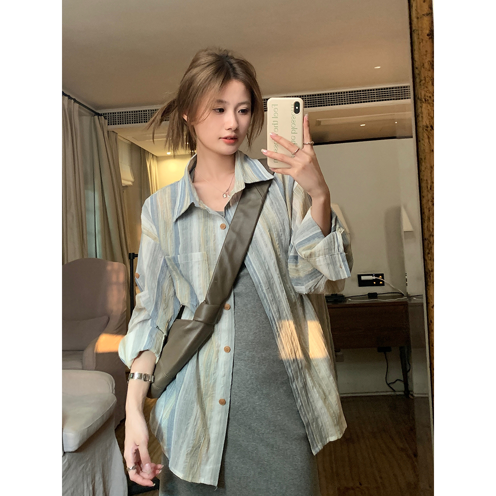 ส่งจากไทย😁PBB2006😁เสื้อเชิ้ตลายทางคอปกแขนยาวผู้หญิง oversize เสื้อแฟชั่นเกาหลีวินเทจ ผ้านิ่มมาก