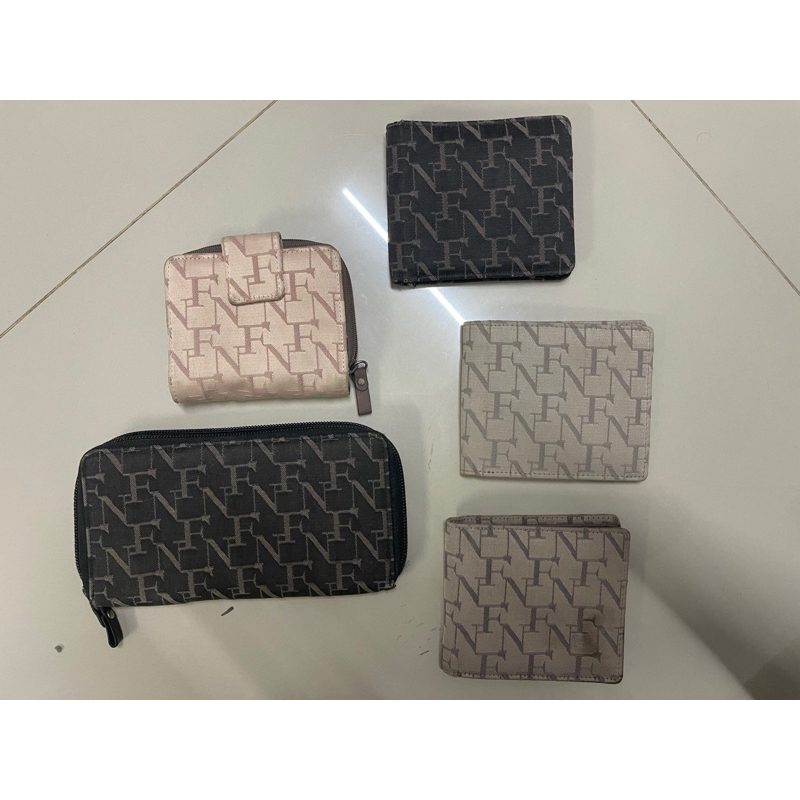 กระเป๋าสตางค์ Flynow มือสอง