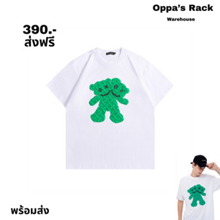 เสื้อยืดสีขาวสกรีนลายการ์ตูน 3 มิติ