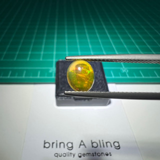โอปอล (opal) ของเอธิโอเปีย 0.85 ct (7.4x6.1x3.6mm) โอปอล มีตำหนิบ้าง แต่เล่นไฟสวยมาก