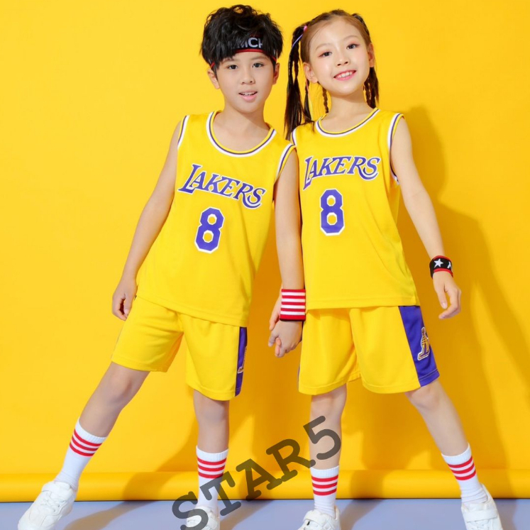 STAR5 ชุดกีฬาเด็กเสื้อบาสเก็ตบอลเด็ก อายุ 2-12 ปี ลายทีมLAเลเกอส์ สีเหลือง พร้อมชื่อ+เบอร์ No'8 สุดฮิตงานคุณภาพดี สวยสด