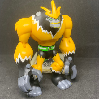 ben 10 shocksquatch งานแท้ มีตำหนิถลอกหลายจุดนะครับ