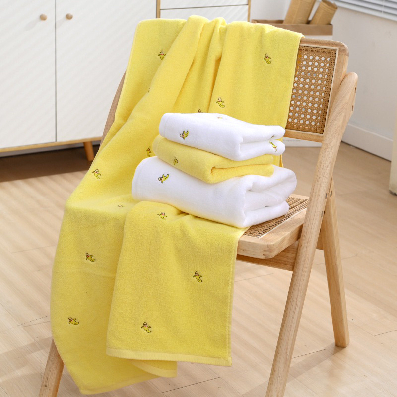 ผ้าเช็ดตัว ผ้าขนหนู ลายกล้วยหอมสีเหลือง สีขาว ซับน้ำ ผ้านุ่มละมุนผิว