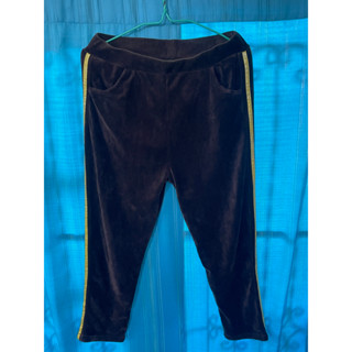 กางเกงวอร์ม ผ้ากำมะหยี่ Free size สีน้ำตาล แถบทอง เอว 28-32 สะโพก 38-42 ยาว 35 เป้า 12
