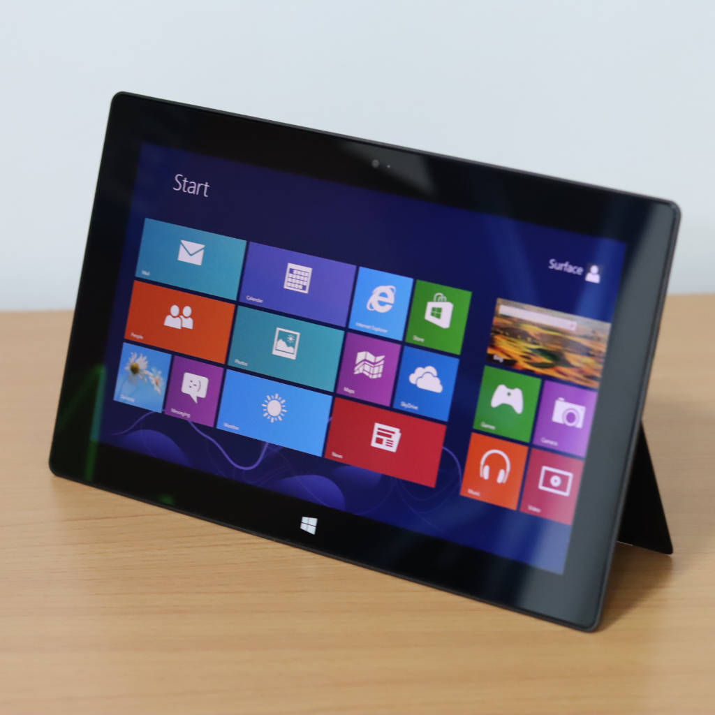 แท็บเล็ต tablet -Microsoft Surface 1516 -NVIDIA TEGRA 3 Quad-Core 1.30GHz -Ram 2GB -HDD SSD 32GB -10.6"นิ้ว -Wi Fi - จอ