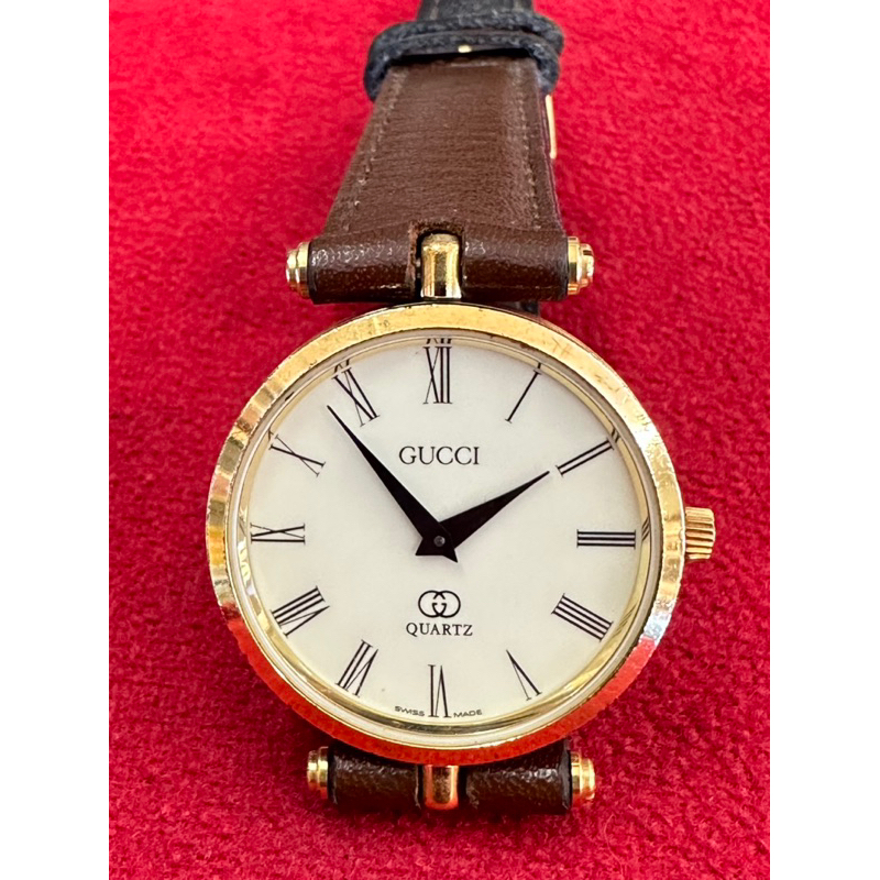 GUCCI Quartz ตัวเรือนทองชุบ นาฬิกาผู้ชาย มือสองของแท้