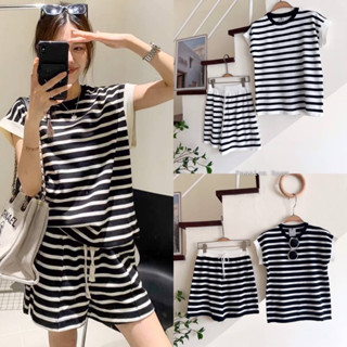 พร้อมส่ง striped silk set งานเซ็ต2ชิ้นผ้าไหมพรมลายริ้วผ้าใส่สบายชิวๆเสื้อเป็นแขนล้ำชิคๆทรงหลวมๆกางเกงเป็นเอวยางยืด