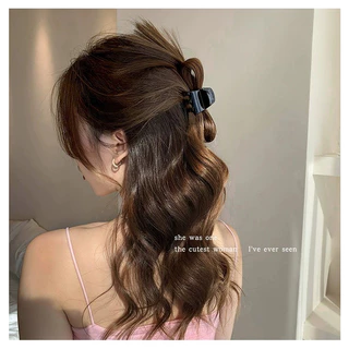 Half Hair กิ๊บหนีบปลอม กิ๊บหนีบผมครึ่งหัว เสกผมสวย ผมดูหนา ดูมีวอลลุ่ม แฮร์พีช