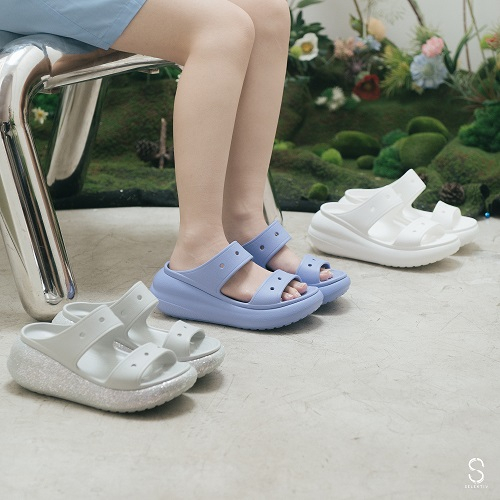 Free Gift มูลค่า990.-🎁 CROCS CRUSH SANDAL white/moonjelly