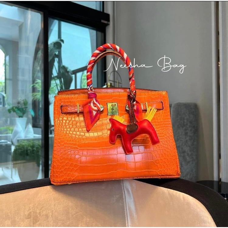กระเป๋าทรง_BK  Croco 25 /30cm (10/12นิ้ว)_ มีแถมสาย1เส้นกระเป๋าถือ_แฟชั่นสะพายข้างผู้หญิง _กระเป๋า_ ฟรีของแถม