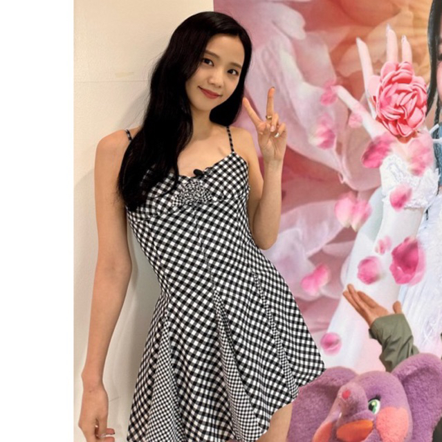 พร้อมส่ง USED ONCE SINOON CHECK ROSE DRESS แบบ JISOO BLACKPINK
