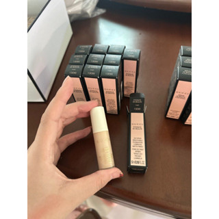 แท้ทั้งร้าน !! รองพื้นตัวแพงขนาดทดลอง GUCCI ETERNITE 24H WEAR FOUNDATION ขนาด 5 ML. สี 220W