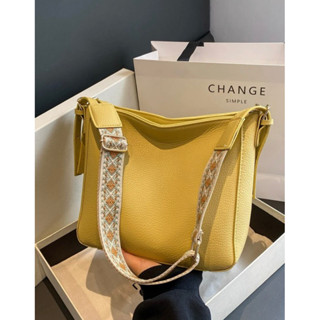 🔥 Clearance Sale 🔥 ใบสุดท้าย กระเป๋าสะพาย หนัง PU กระเป๋าซิป crossbody / shoulder bag smart / casual summer