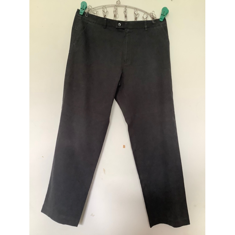 กางเกงขายาวสีเทาเข้มลายตารางเล็กๆ แบรนด์ K.winner