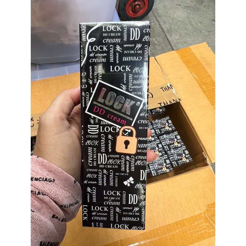 DD ครีมทาตัวขาว DD Cream LOCK (1ชิ้น)กล่องดำ ขนาด 100 กรัมจะ