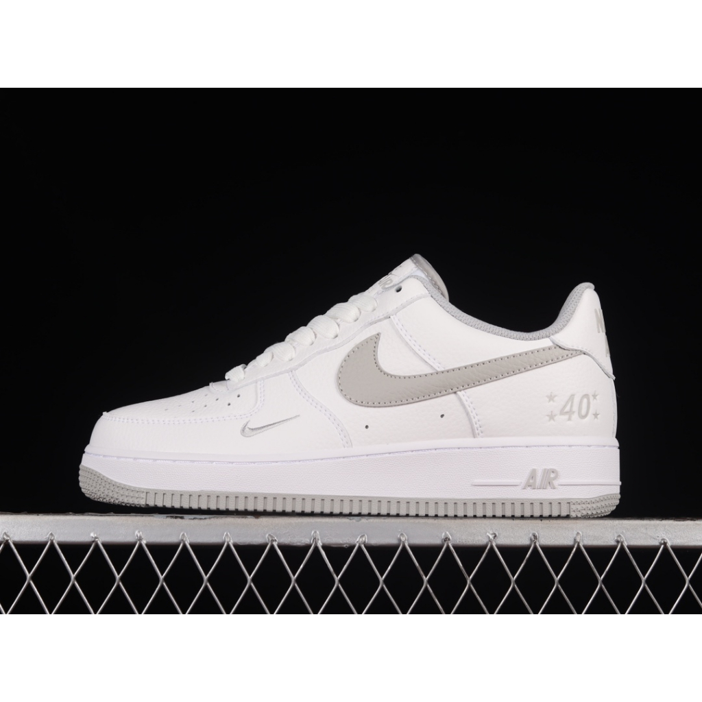 Nike Air Force 1'07 Low รองเท้าลำลอง