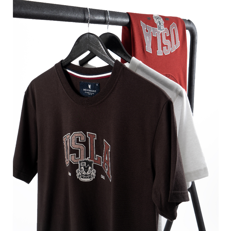AEIOU เสื้อยืด Memo Supersoft Premium งานสกรีน รุ่น US-LA สินค้าลิขสิทธิ์แท้