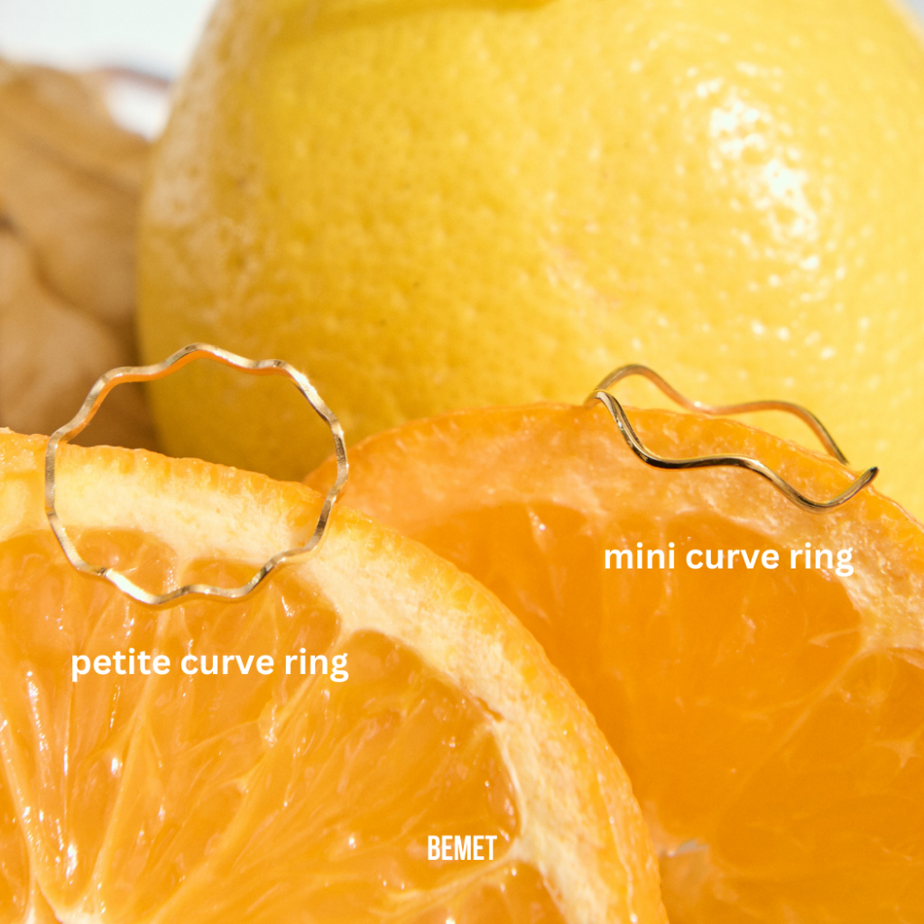 Bemet mini curve ring