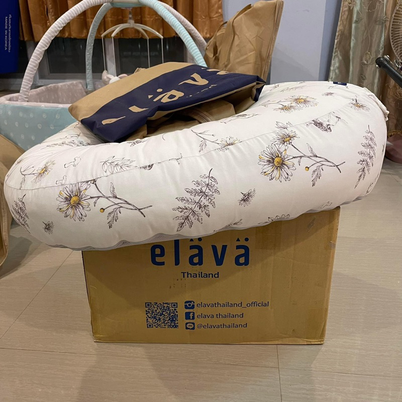 Elava (มือสอง) 95% รุ่น  dual ลาย daisy *เหมือนใหม่ ไม่มีตำหนิ มีถุงแบรนด์ กล่องครบ