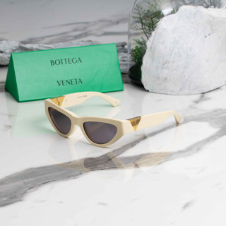 แว่นกันแดด BOTTEGA VENETA : BV1176S 004 SIZE 54 MM. (YELLOW-YELLOW-GREY)