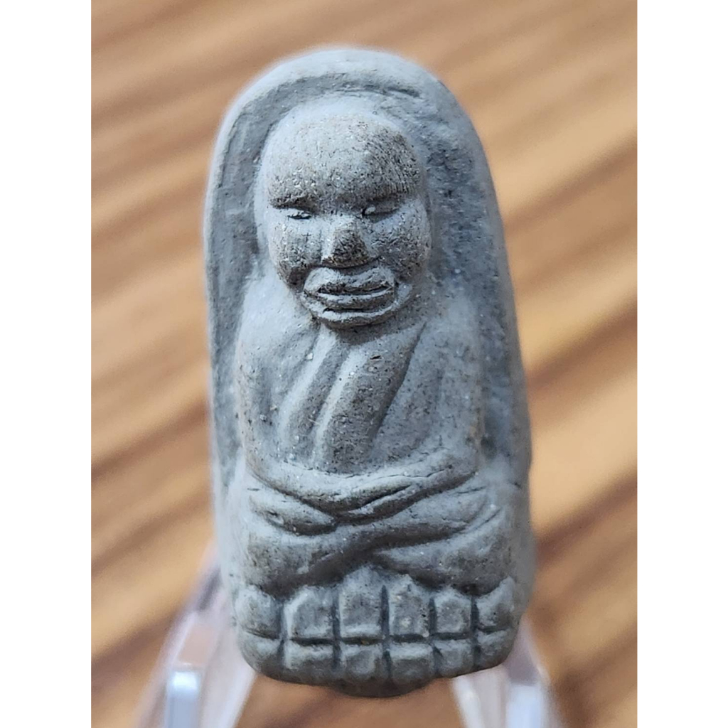 หลวงปู่ทวดวัดถลุงทอง อ.ร่อนพิบูลย์ นครศรีธรรมราช แช่น้ำมนต์ รุ่นชนะภัย ปี2539 ท่านขุนพันธ์ปลุกเสก แบ่งปันไปเก็บกัน
