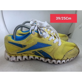 Reebok Size 39 ยาว 25 รองเท้ามือสอง ผู้หญิง ผู้ชาย หนัง แฟชั่น ทำงาน ลำลอง เที่ยว