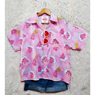 เสื้อเชิ้ต ผ้าไหมอิตาลี่ ลาย care bear สีชมพู น่ารักมาก ๆ ฟรีไซ้ส์