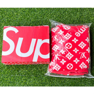 ผ้าห่มแบรนด์ SUPสุดชิค!! มาพร้อมกับกล่อง ขนาด150*200cm